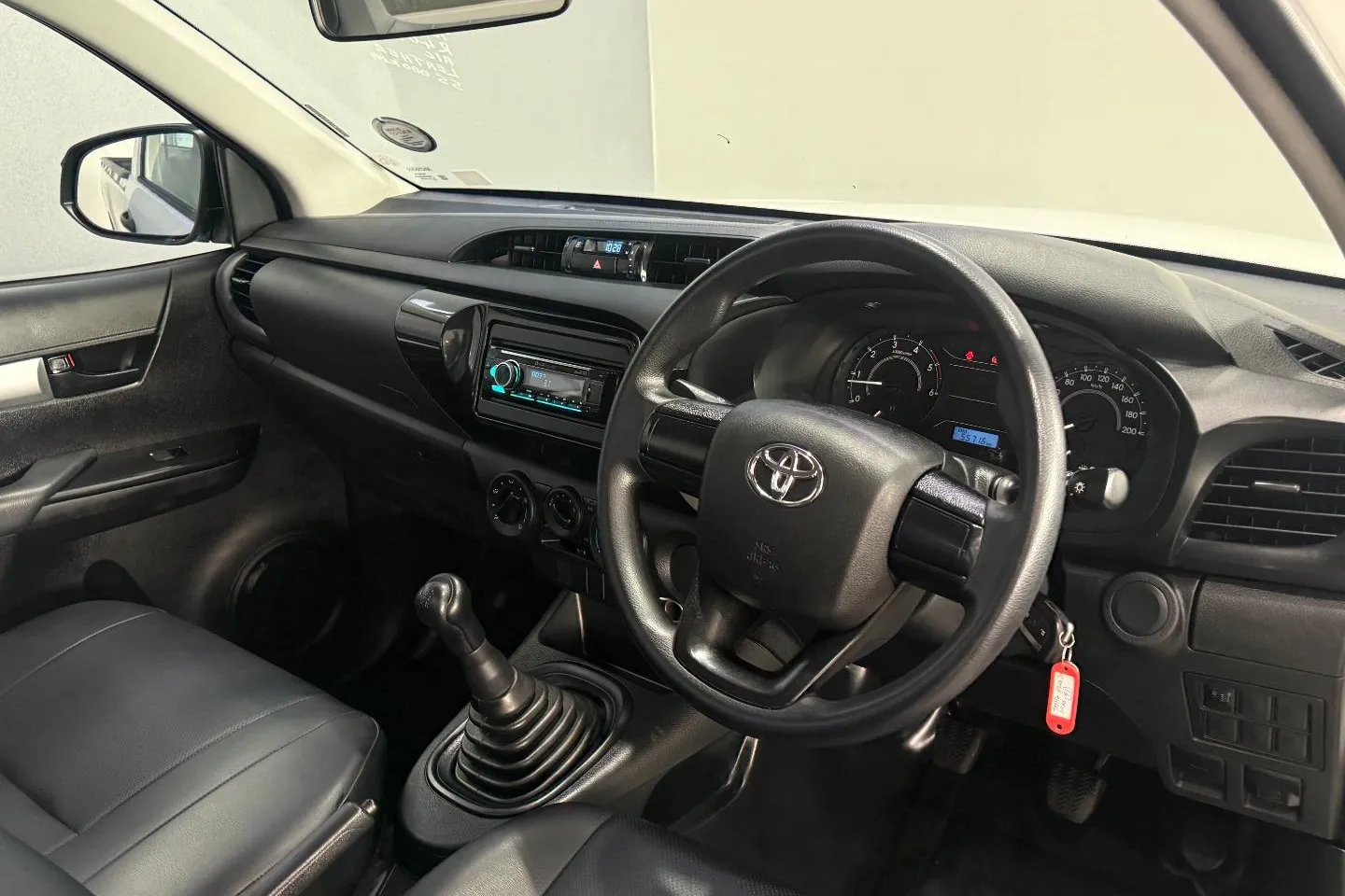 2026 Toyota Hilux 2.4GD Single Cab S (Aircon), photo 16 of 20