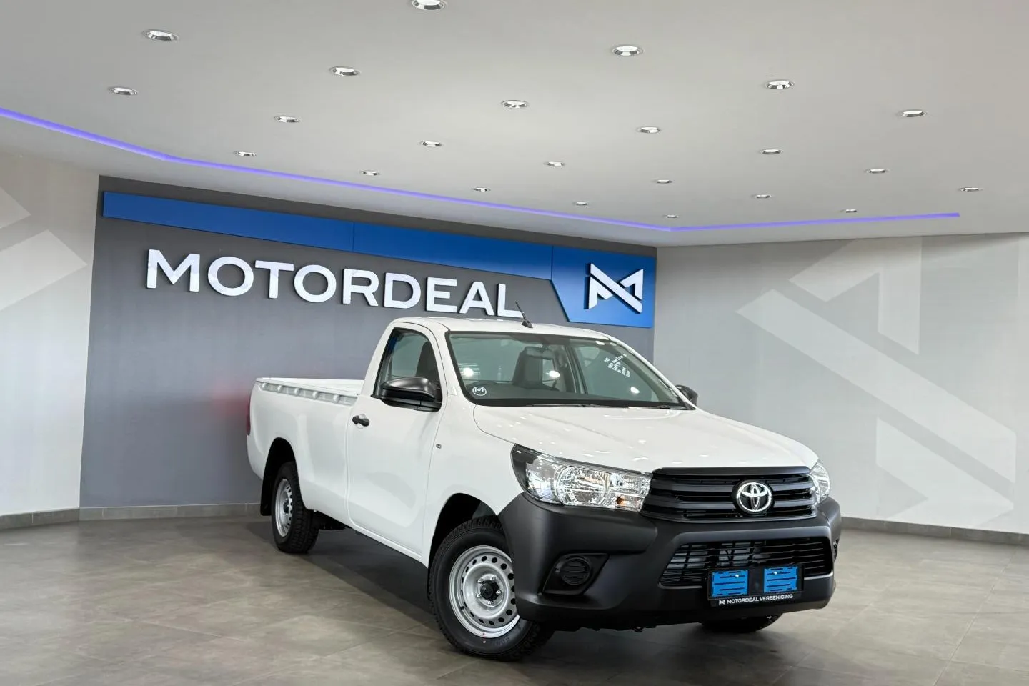2026 Toyota Hilux 2.4GD Single Cab S (Aircon), photo 2 of 12