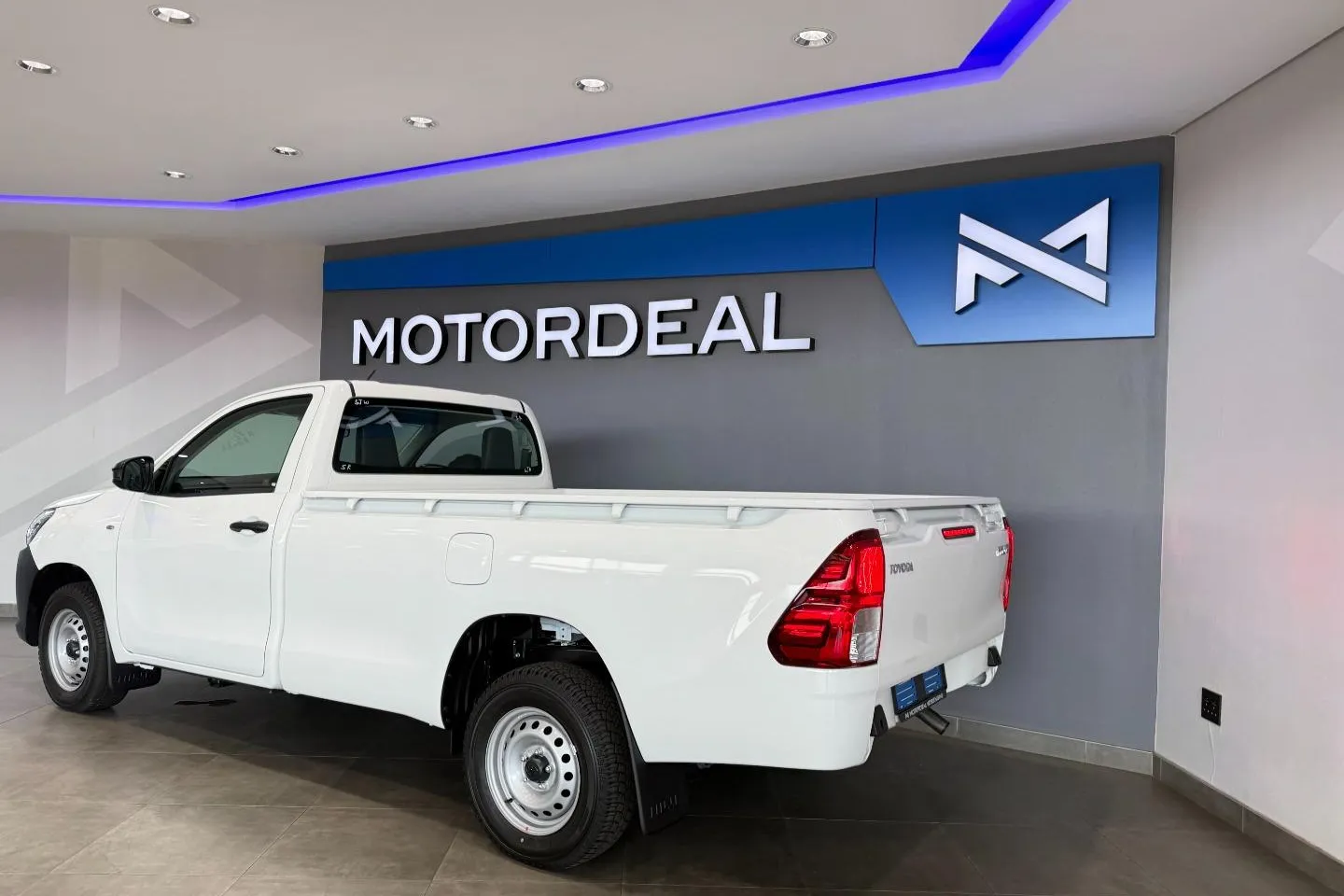 2026 Toyota Hilux 2.4GD Single Cab S (Aircon), photo 9 of 12