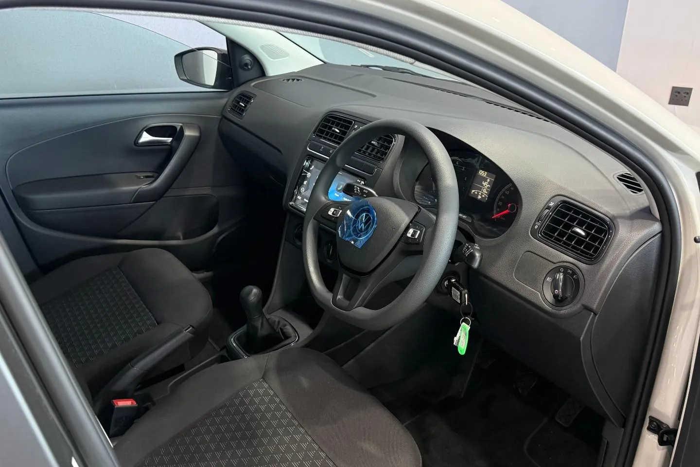 2026 Volkswagen Polo Vivo Hatch 1.4, photo 14 of 17