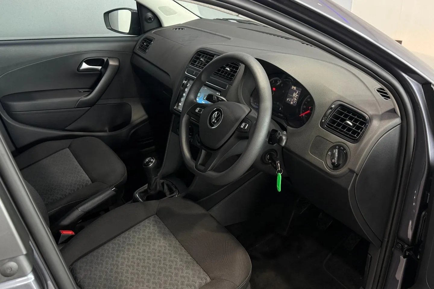 2026 Volkswagen Polo Vivo Hatch 1.4 Life, photo 15 of 24